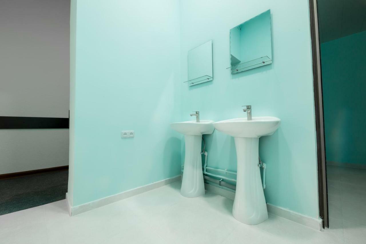 Aygestan Hostel Ереван Экстерьер фото